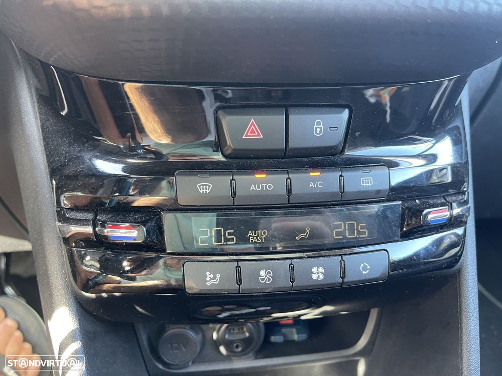 Peugeot 2008 PureTech 110 Stop&Start EAT6 Crossway - 12