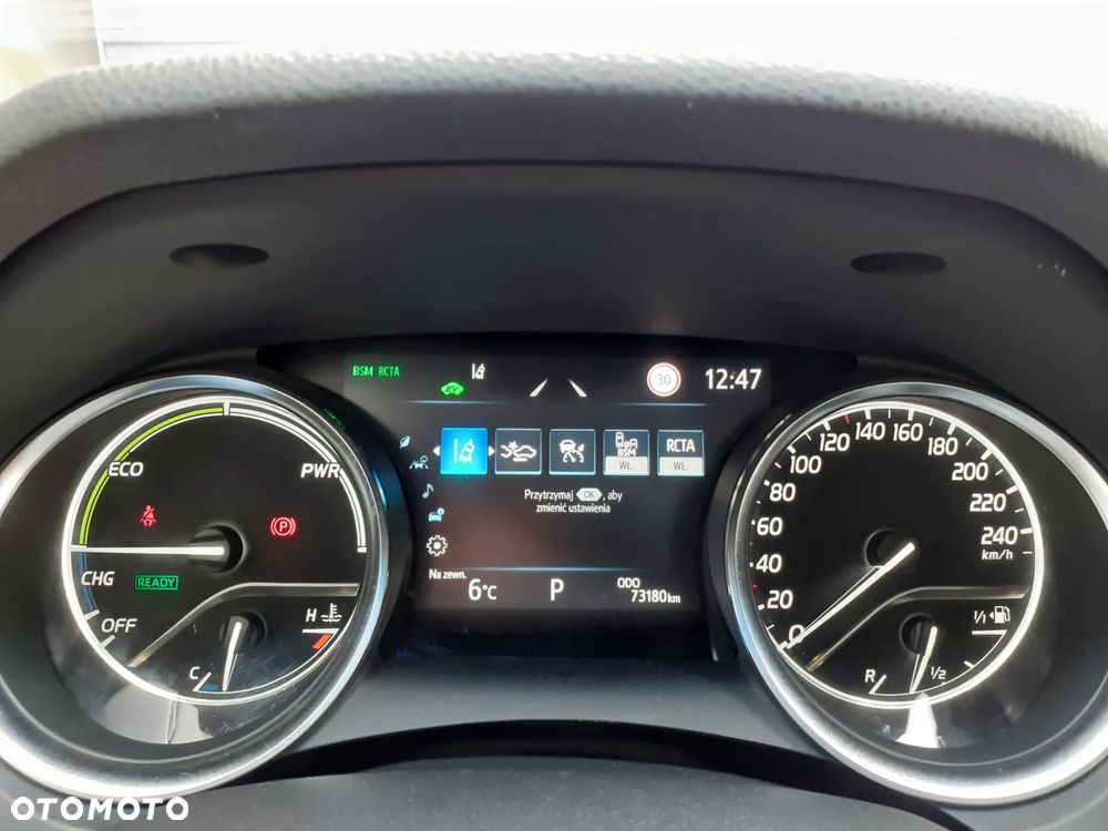 Toyota Camry 2.5 Hybrid Executive CVT - 9