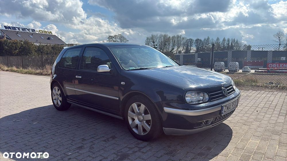 Volkswagen Golf - 4