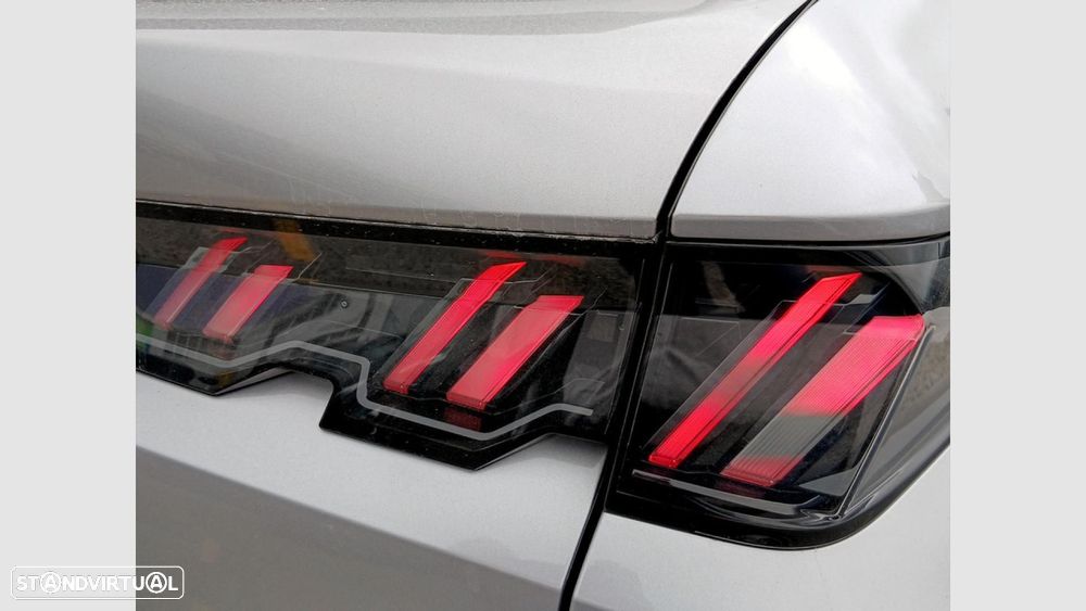 Peugeot 5008 1.2 Hybrid Allure e-DCS6 - 10