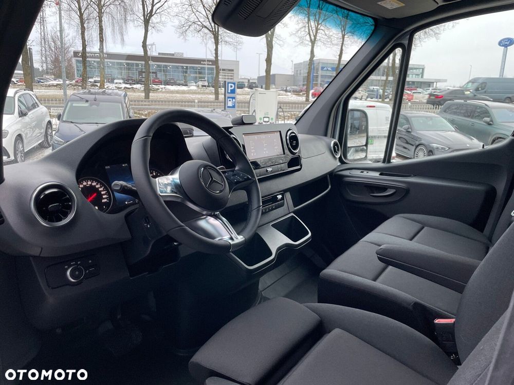 Mercedes-Benz Sprinter 317 CDI Reflektory LED Hak 3,5t. - 13