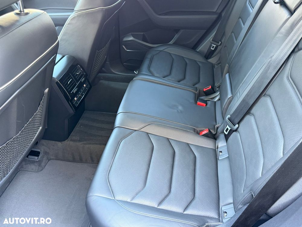 Volkswagen Touareg - 17