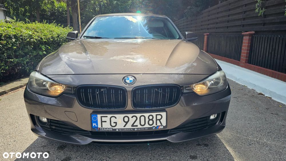 BMW Seria 3 316d - 5