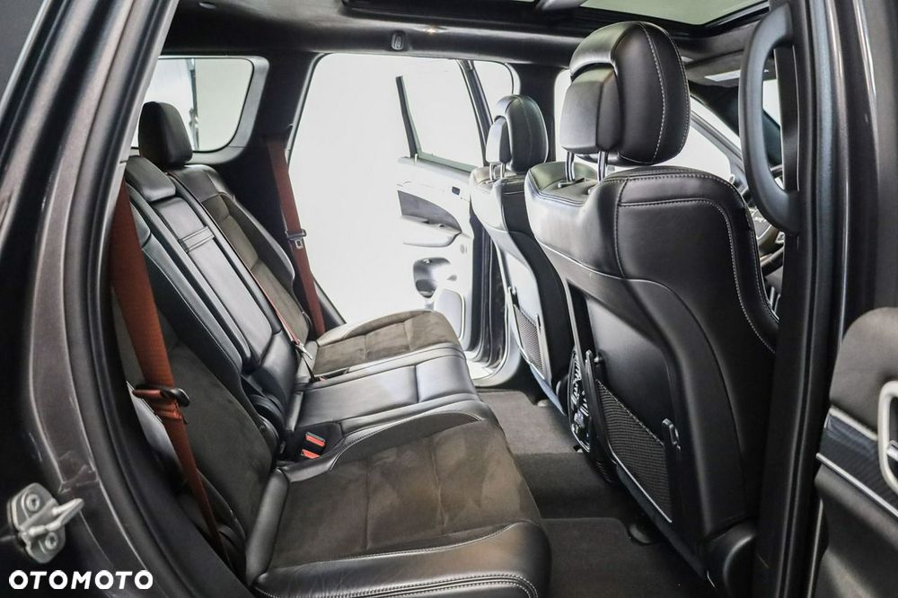 Jeep Grand Cherokee - 29