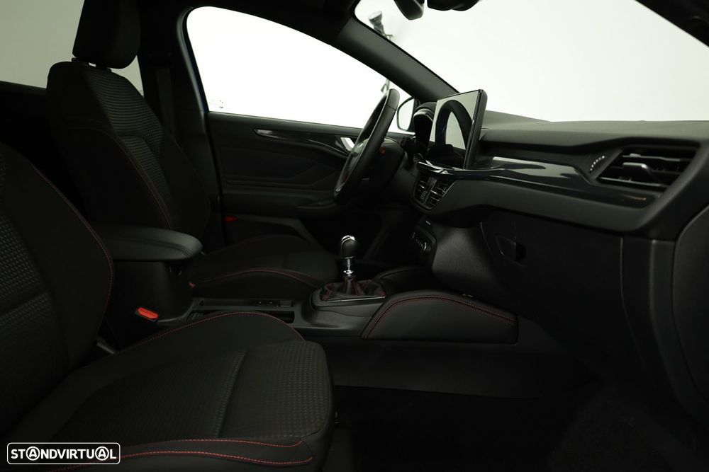 Ford Focus 1.0 EcoBoost MHEV ST-Line X - 21