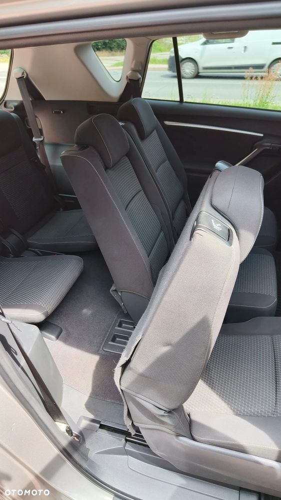 Toyota Verso 1.6 D-4D Active 7os - 16