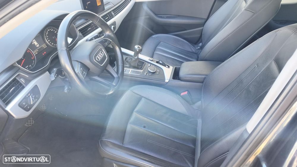 Audi A4 Avant 2.0 TDi Design - 9
