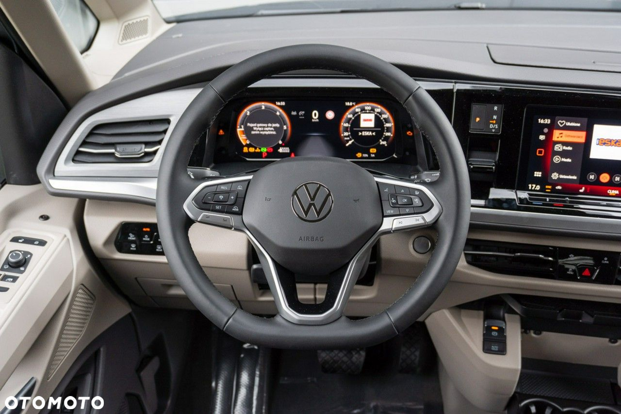 Volkswagen Multivan - 17