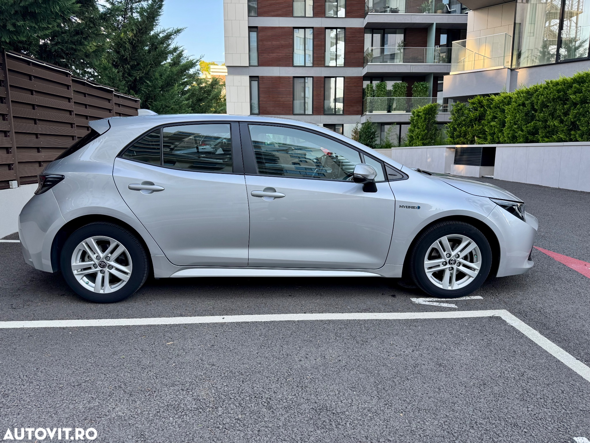 Toyota Corolla 1.8 HSD Dynamic - 5