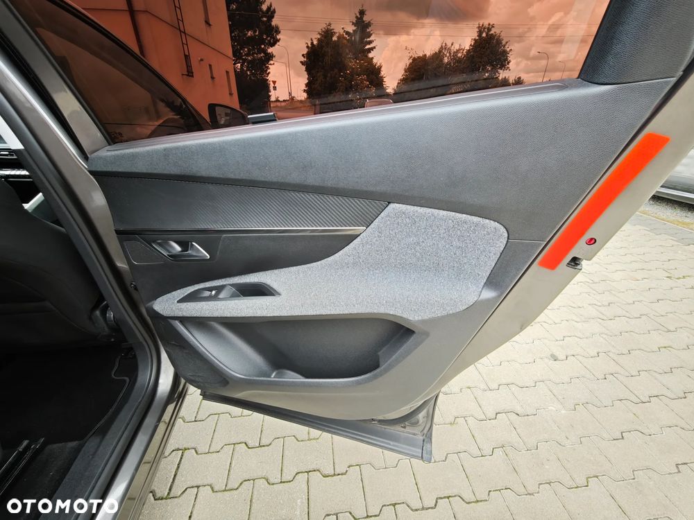 Peugeot 5008 BlueHDi 120 Active - 33
