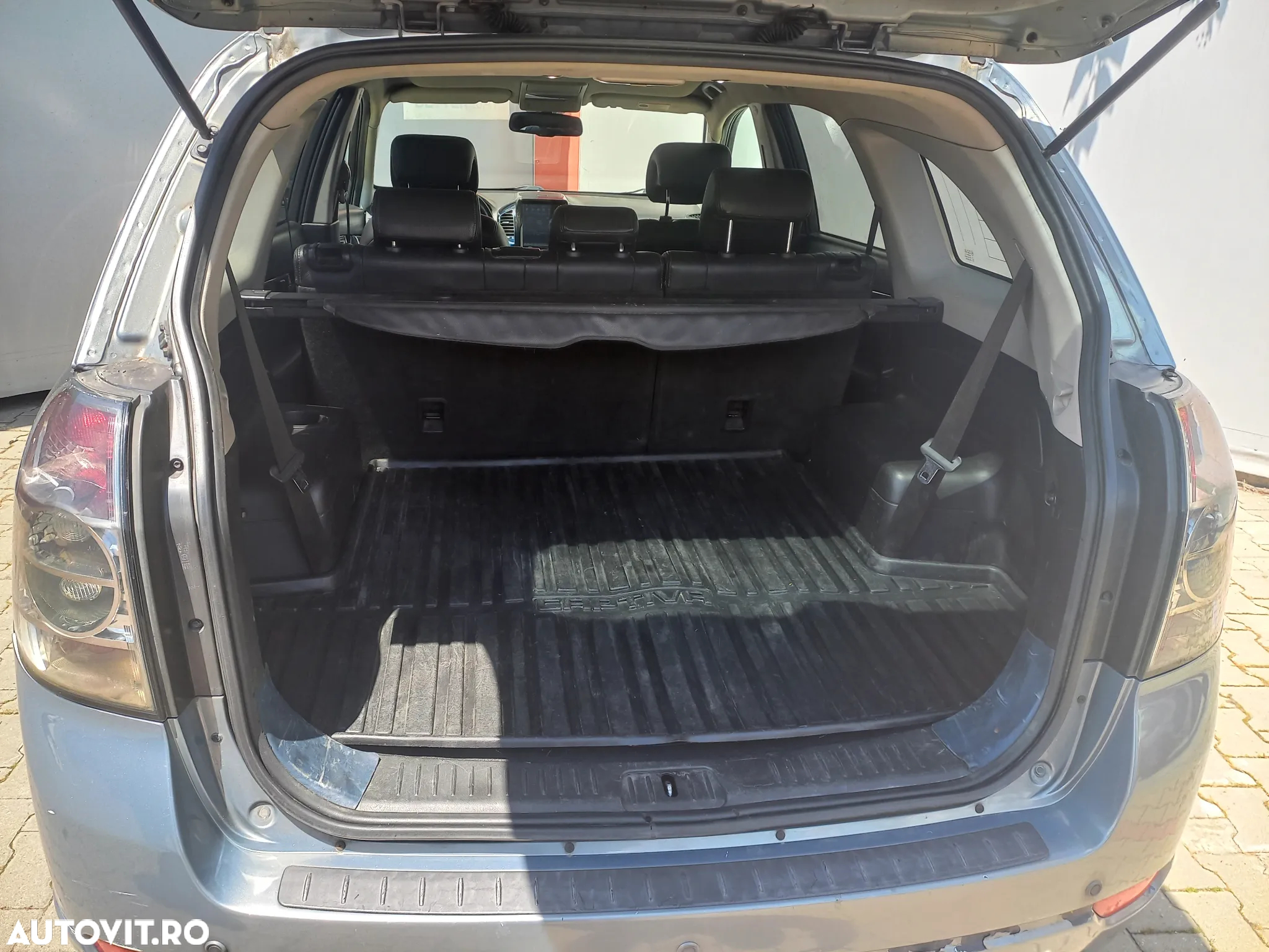 Chevrolet Captiva 2.2D AWD Plus Aut. 7 locuri LT black leather - 8