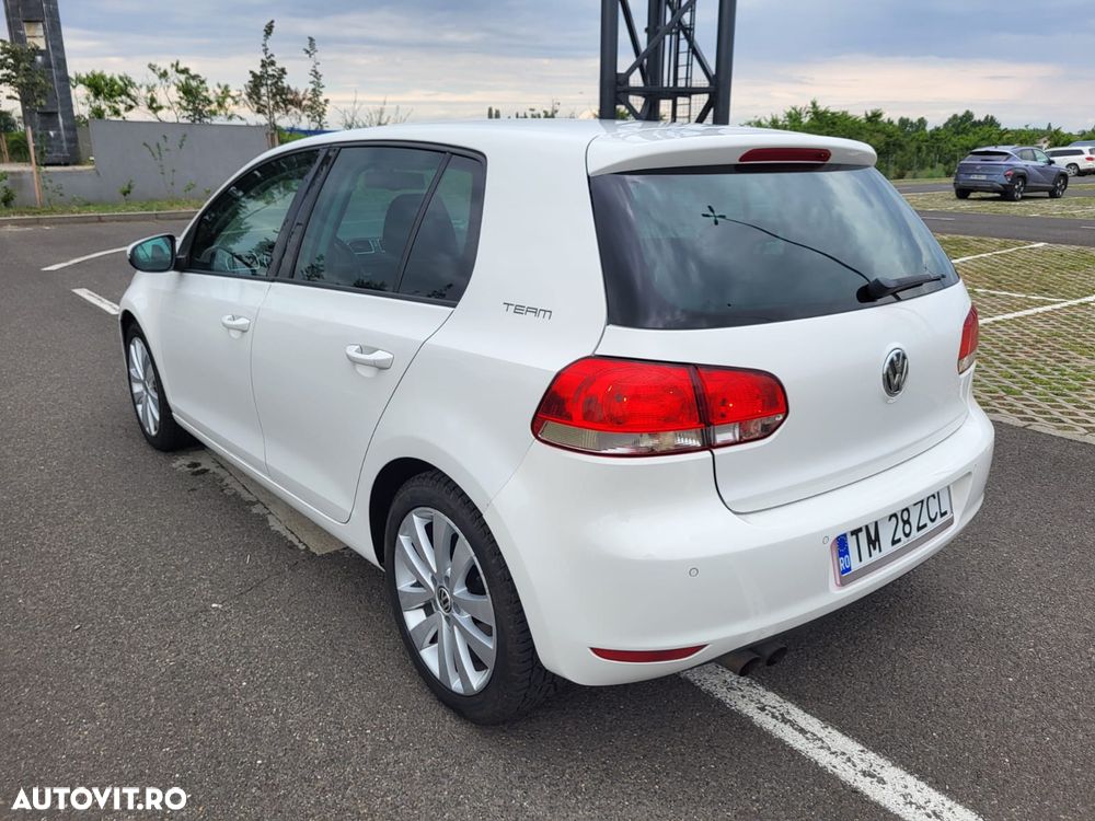 Volkswagen Golf - 5