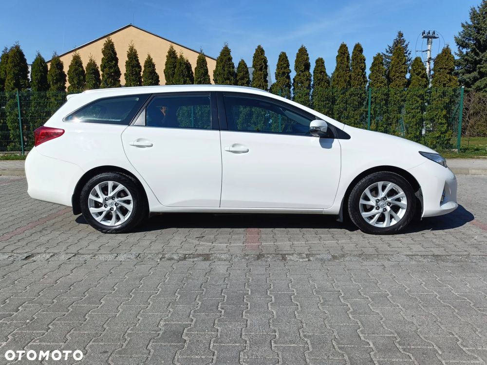 Toyota Auris 1.6 Prestige - 39