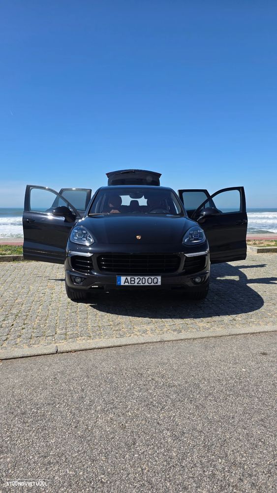 Porsche Cayenne S - 3