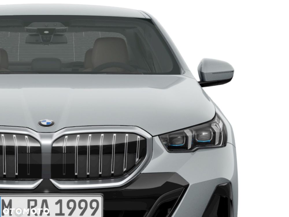 BMW Seria 5 520d xDrive mHEV M Sport - 3