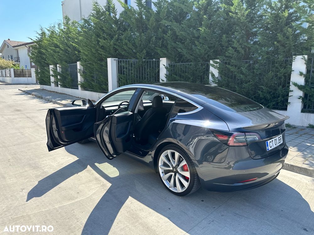 Tesla Model 3 - 28