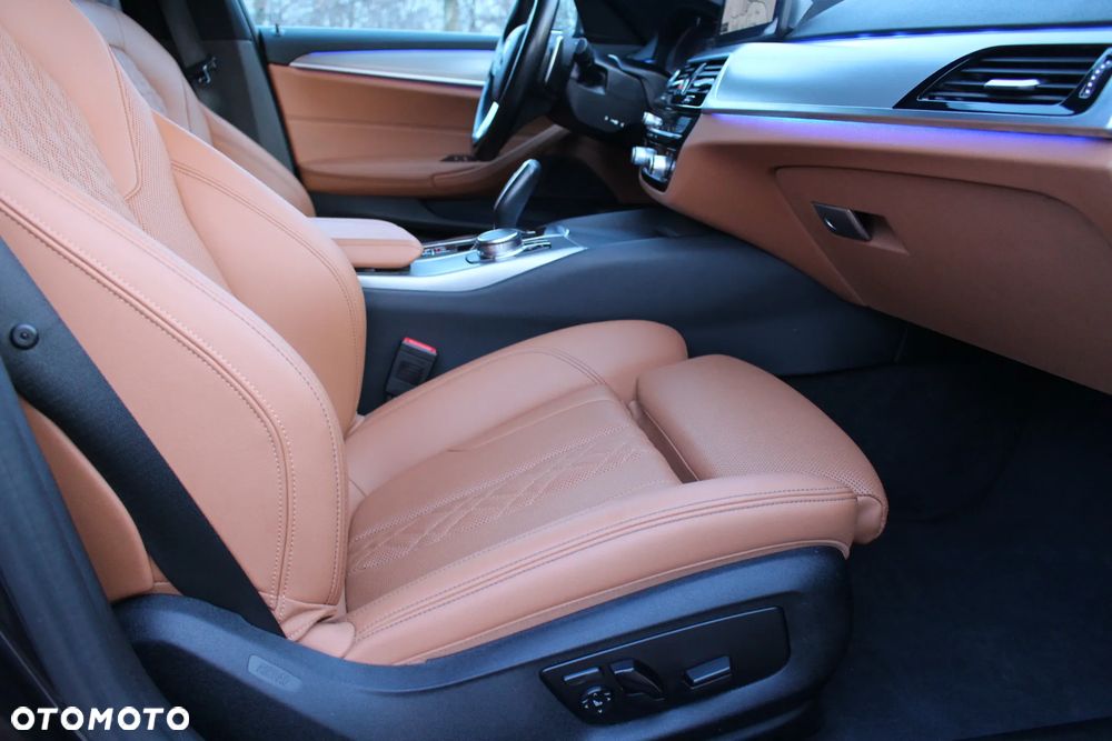 BMW Seria 5 520d Luxury Line sport - 20