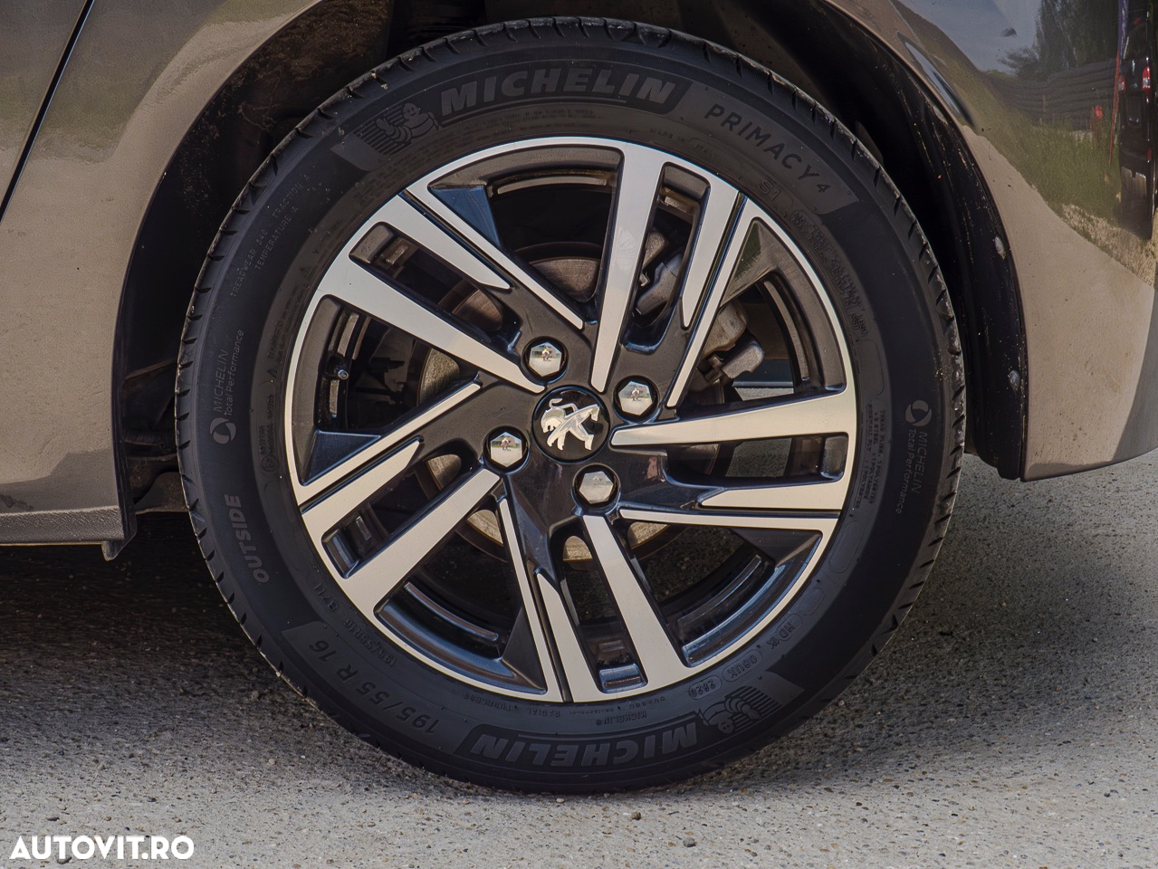 Peugeot 208 PureTech 100 Allure Pack - 17