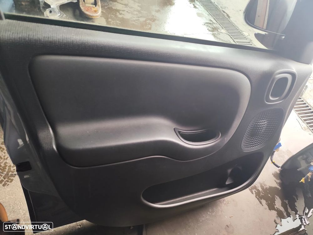 FIAT PANDA CROSS PORTA FRENTE ESQUERDA - PF628 - 5