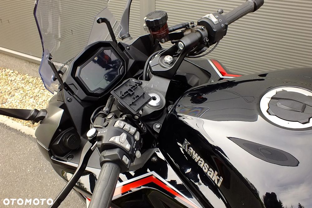 Kawasaki Ninja 1000 SX - 10