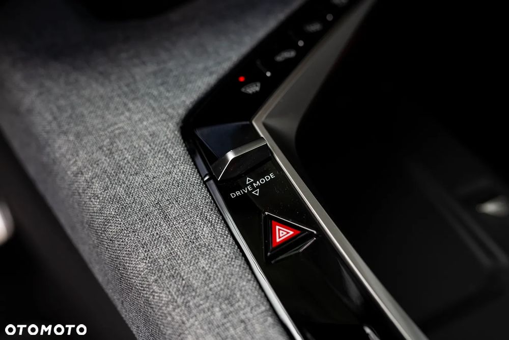 Peugeot 5008 Hybrid 145 e-DSC6 GT - 22