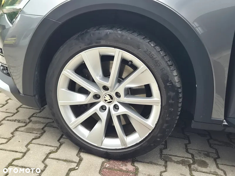 Skoda Superb 2.0 TSI 4x4 Scout DSG - 20