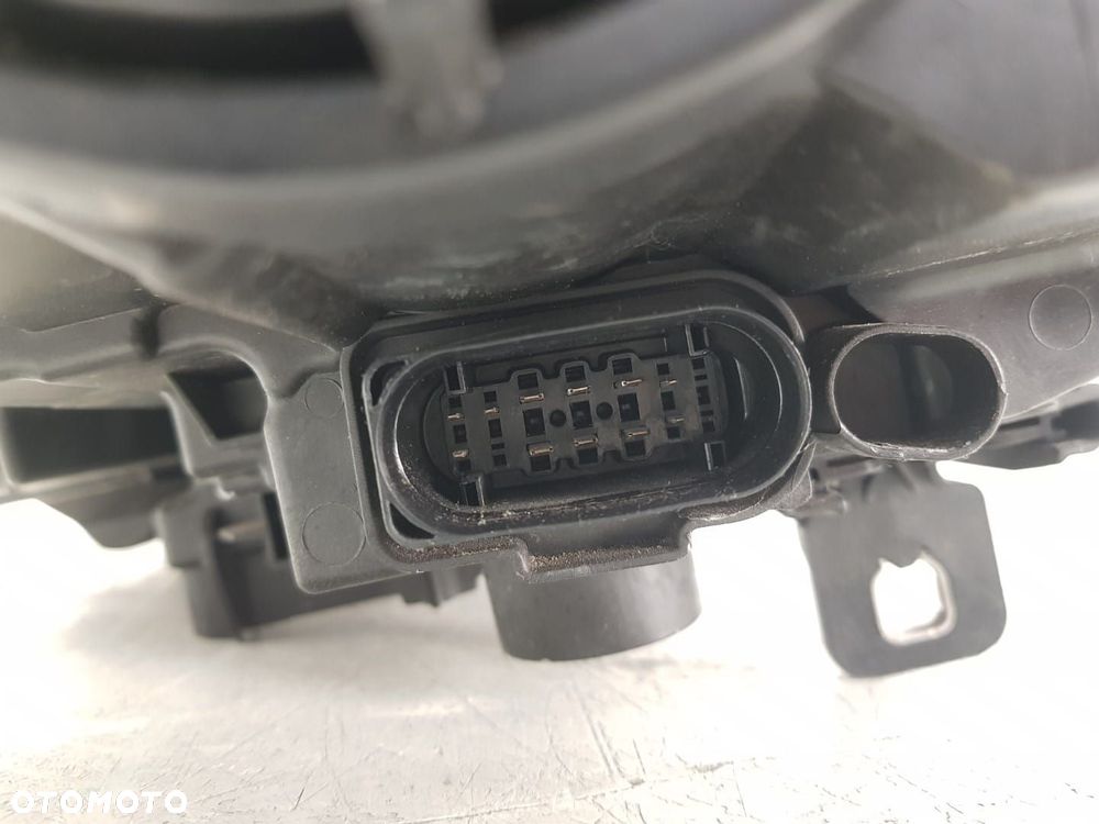 AUDI A3 8V0 LIFT 16-20 LAMPA PRAWA PRZEDNIA XENON + LED 8V0941006E - 11