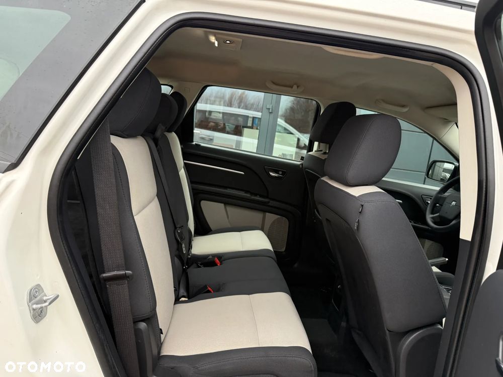 Dodge Journey - 24