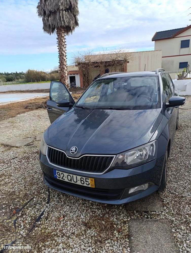 Skoda Fabia Break 1.0 Active - 4