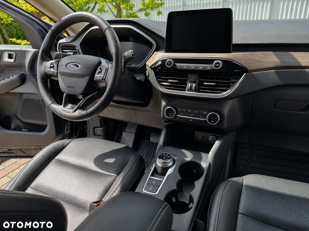 Ford Escape 2.0 EcoBoost AWD Titanium - 11