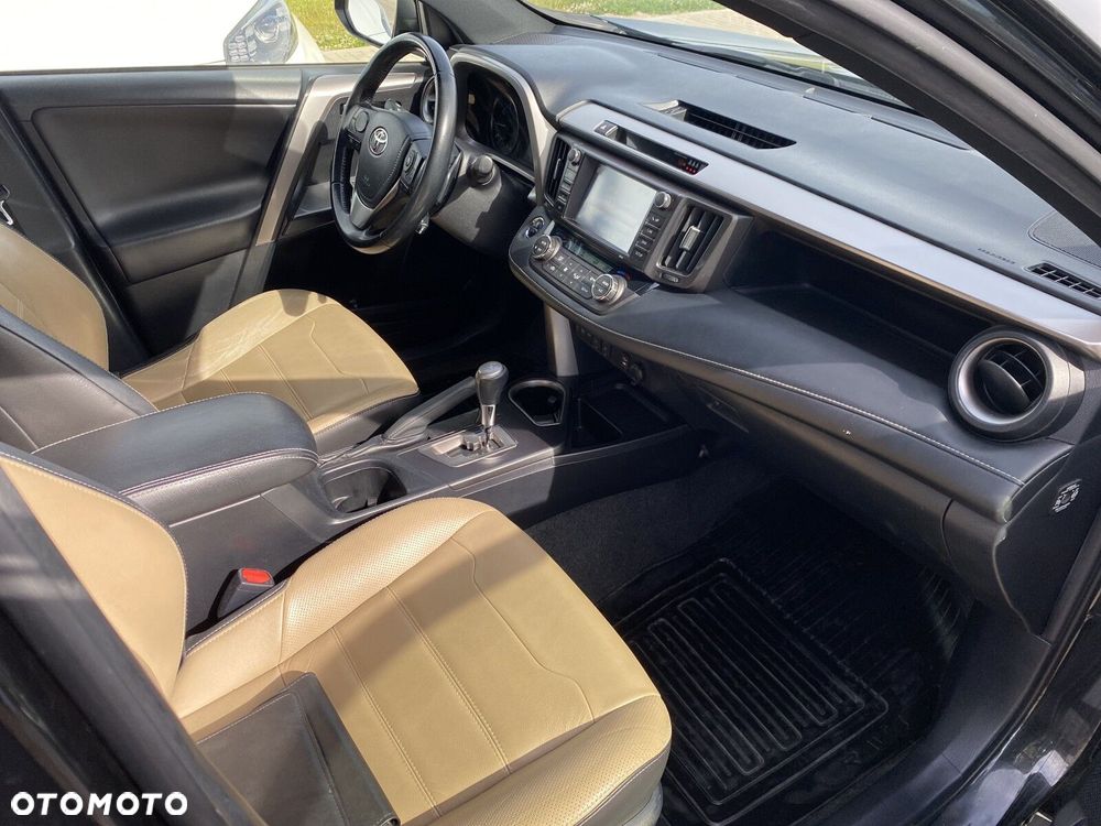 Toyota RAV4 - 16