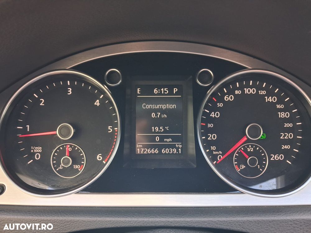 Volkswagen Passat - 15