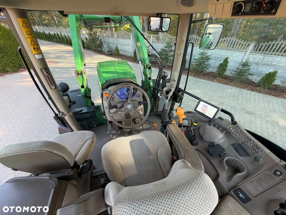 John Deere 6105R - 12