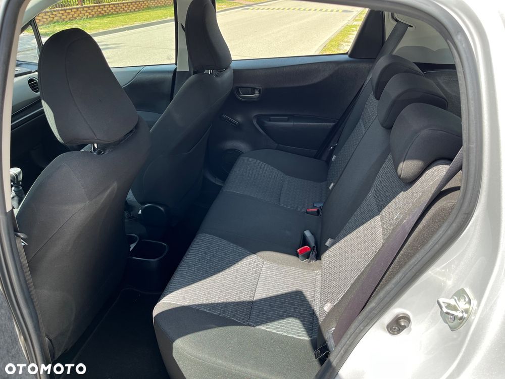 Toyota Yaris 1.33 Premium - 13