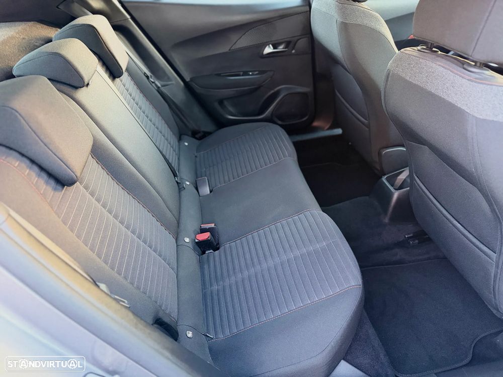 Peugeot 2008 1.2 PureTech Active Pack EAT8 - 14