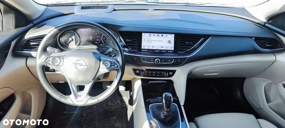 Opel Insignia Grand Sport 2.0 Diesel Exclusive - 10