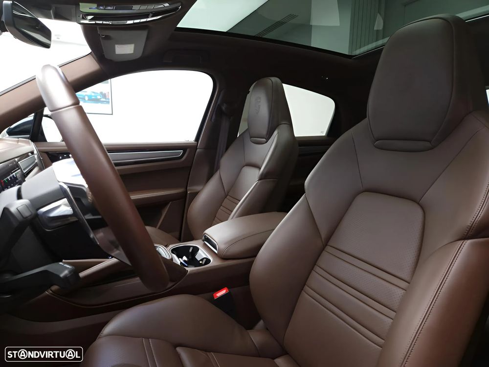 Porsche Cayenne Coupé E-Hybrid Platinum Edition - 19