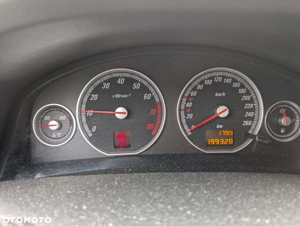 Opel Vectra 2.2 - 8