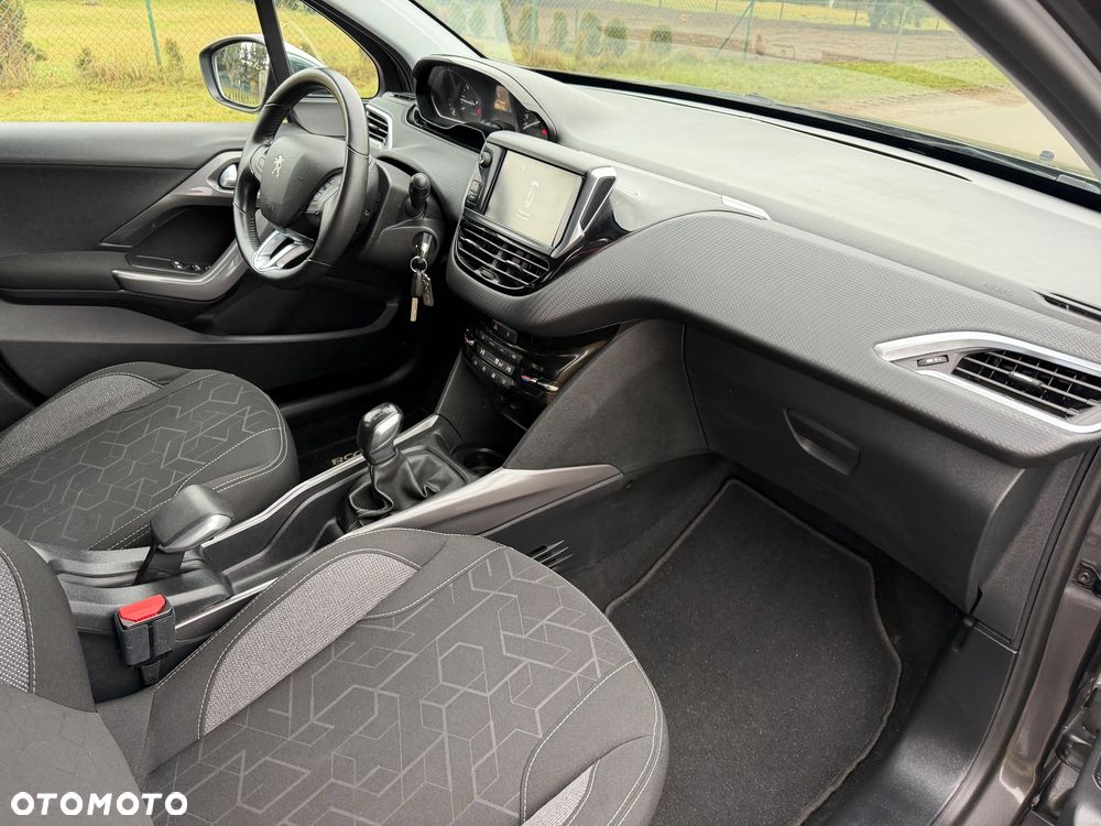 Peugeot 2008 PureTech 82 Urban Move - 13