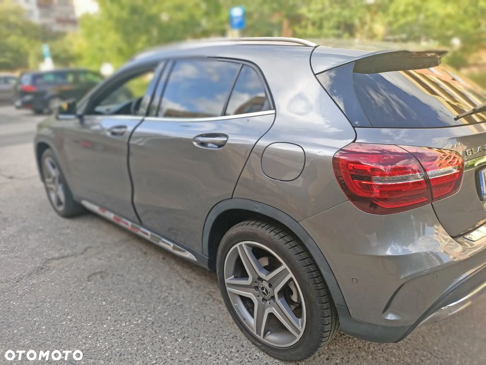 Mercedes-Benz GLA 200 7G-DCT AMG Line - 4