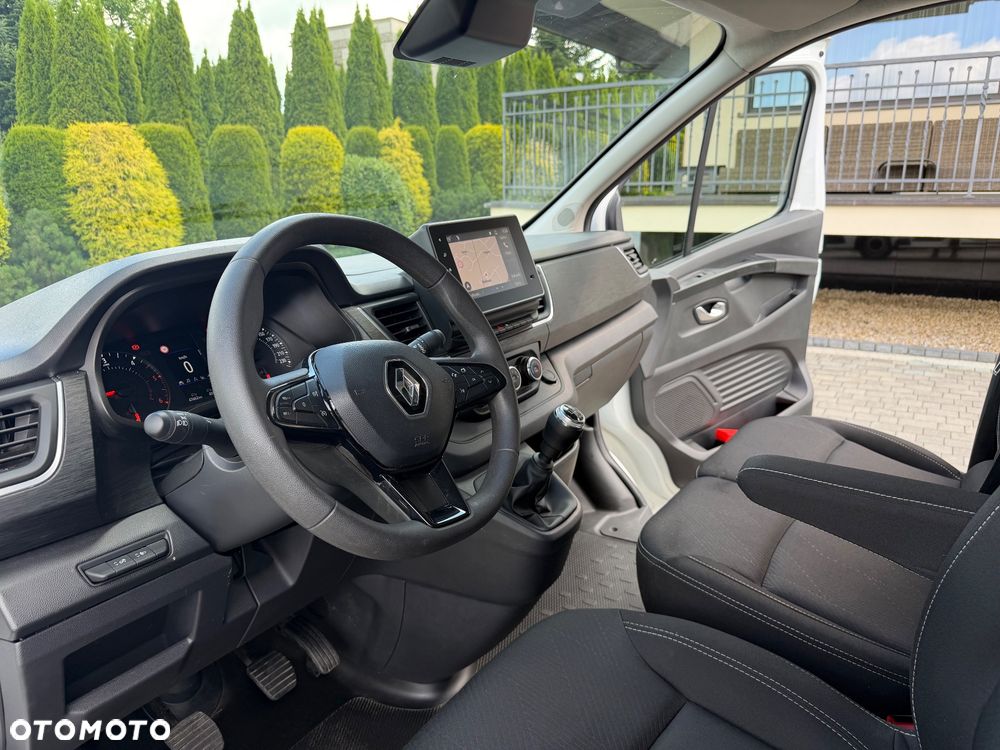 Renault Trafic - 21