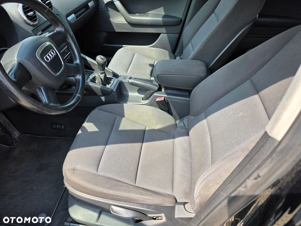 Audi A3 Sportback 1.6 TDI DPF Ambition - 26
