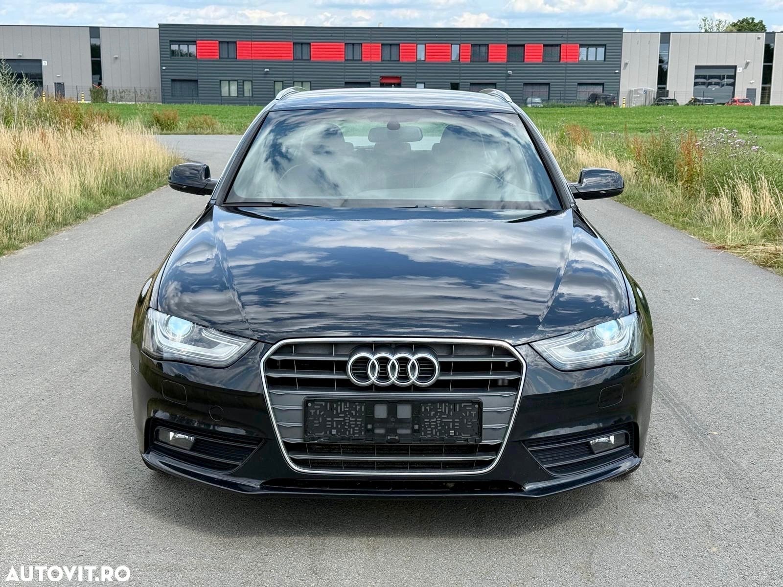 Audi A4 Avant 2.0 TDI DPF multitronic S line Sportpaket - 2