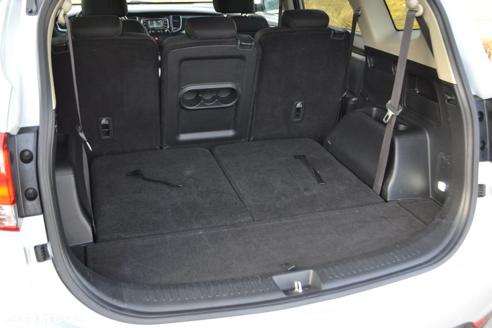 Kia Carens - 29