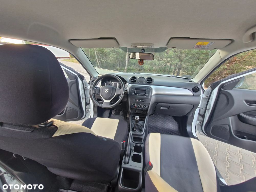 Suzuki Vitara 1.6 Comfort 2WD - 11