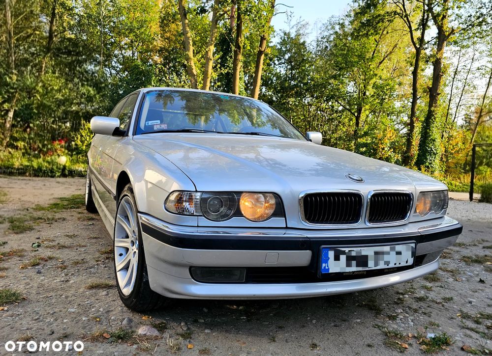 BMW Seria 7 740iL - 1