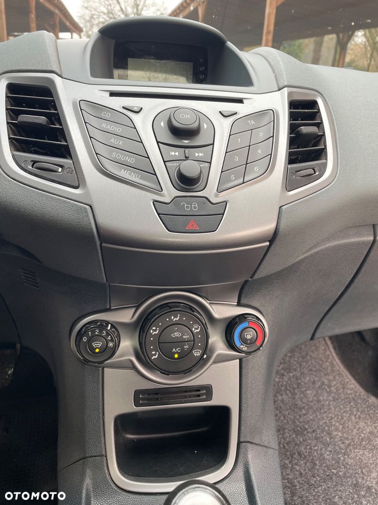 Ford Fiesta 1.25 Trend Edition - 26