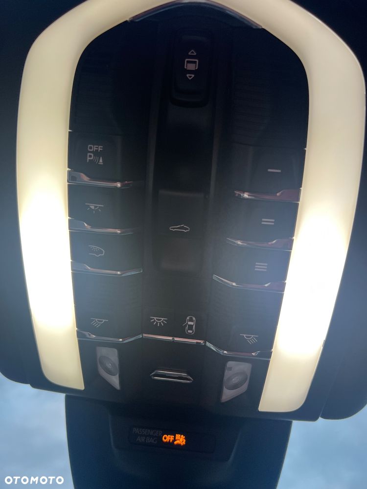 Porsche Macan - 30