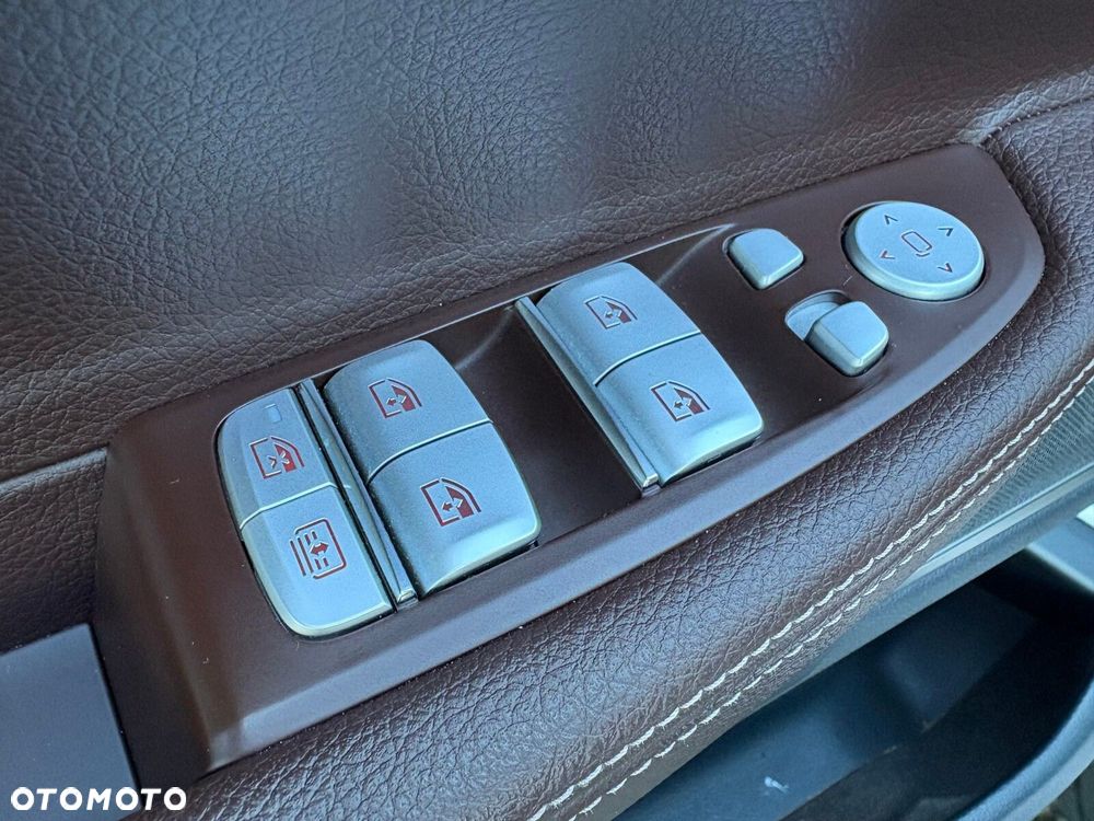 BMW Seria 7 730d xDrive - 23