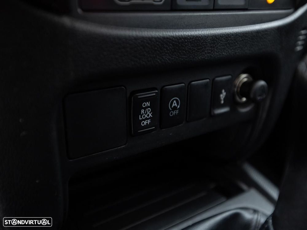 Mitsubishi L200 - 18